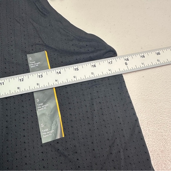 Black Mesh Seamless Sleeveless Women's Tank Top Size S - Picture 4 of 5